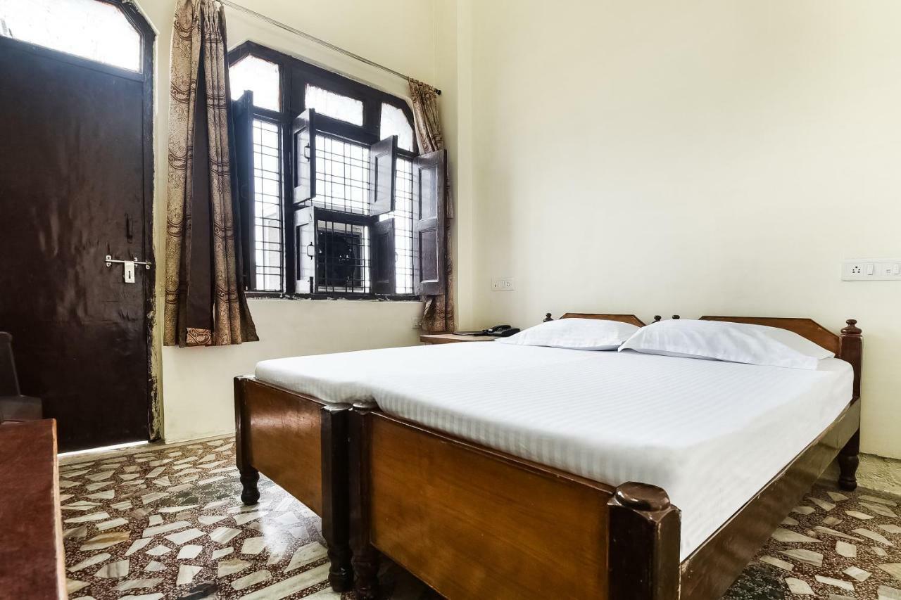 Hotel Lalit Palace Babina Luaran gambar