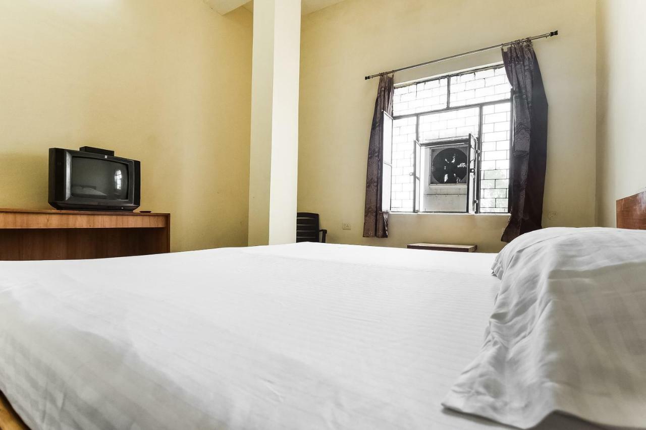 Hotel Lalit Palace Babina Luaran gambar