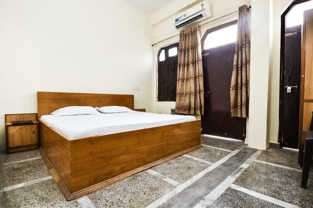 Hotel Lalit Palace Babina Luaran gambar