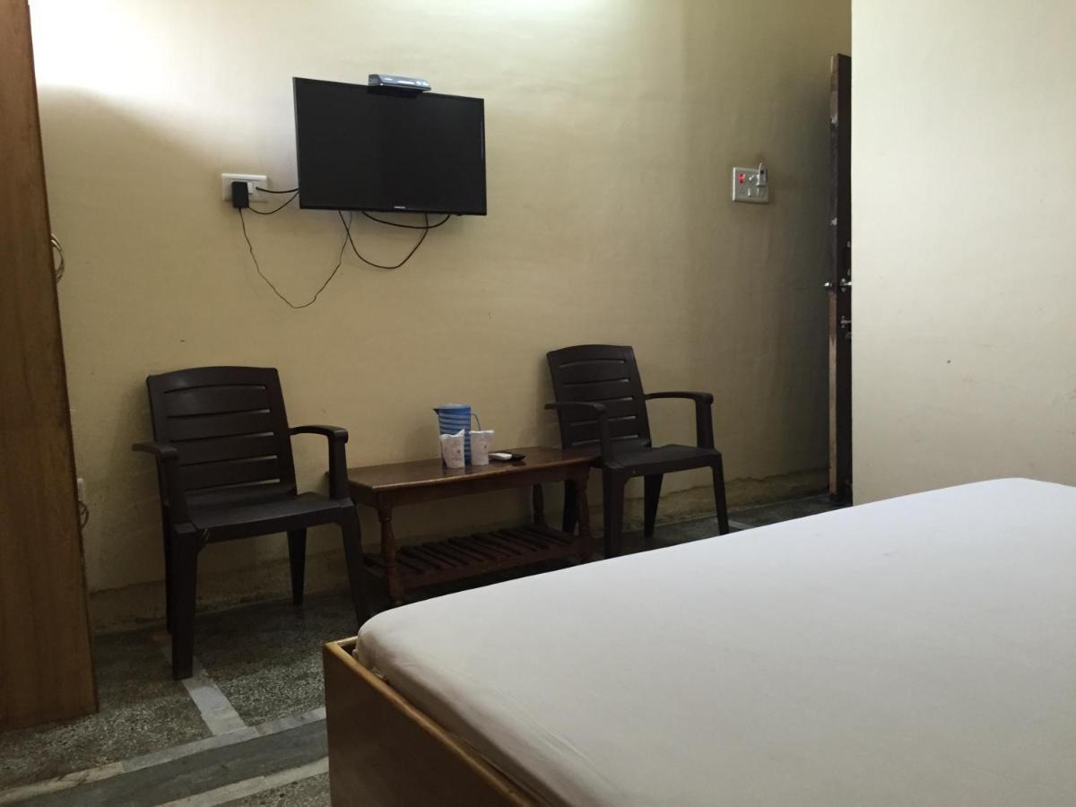 Hotel Lalit Palace Babina Luaran gambar