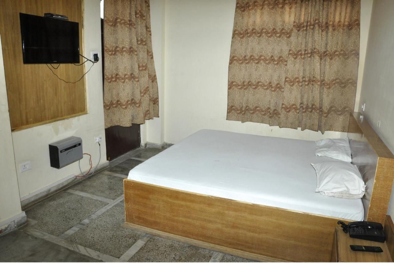 Hotel Lalit Palace Babina Luaran gambar