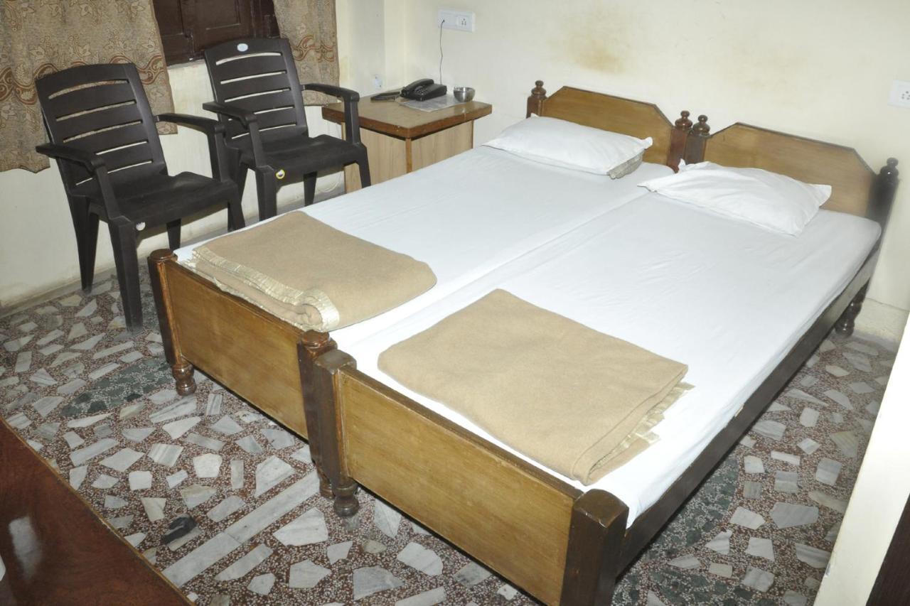 Hotel Lalit Palace Babina Luaran gambar